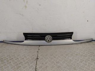 решетка радиатора Volkswagen Golf 3 поколение (1991 - 2000), бензин, МКПП, хетчбэк 3 дв., 1H6853653