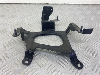 кронштейн блока управления Mercedes-Benz B-Класс W245 T245.208 2007, 2.0 л., OM 640.941, дизель, вариатор, серебро, минивэн, передний привод, A1695450140