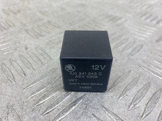 реле (прочие) Skoda Octavia 1 поколение (A4) [рестайлинг] 1U 2001, 2.0 л., AQY, бензин, 5МКПП, черный, универсал, передний привод, 1U0941243C, AEV0306