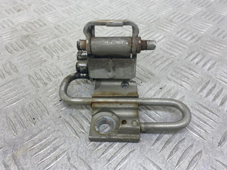 петля двери Volkswagen Bora 1 поколение 1J2 (1998 - 2005), 1.6 л., BCB, бензин, МКПП, серебро, седан, передний привод, 4B0831412B