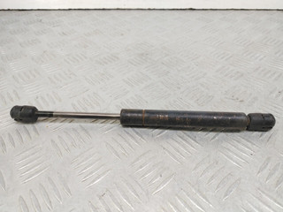амортизатор крышки багажника (3-5 двери) Audi A4 B5 (1994 - 1999), 1.6 л., бензин, МКПП, серебро, седан, передний привод
