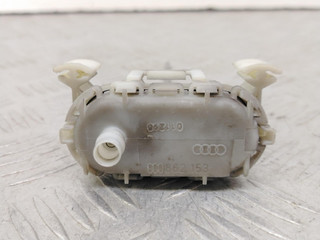 активатор замка крышки топливного бака Audi A4 B5 (1994 - 1999), 1.6 л., бензин, МКПП, серебро, седан, передний привод, 8D0862153