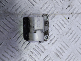 петля крышки багажника Volkswagen Golf 3 поколение (1991 - 2000), бензин, МКПП, хетчбэк 3 дв., 1H6827301B