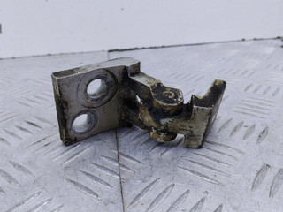 петля двери Volkswagen Golf 3 поколение (1991 - 2000), бензин, МКПП, хетчбэк 3 дв.