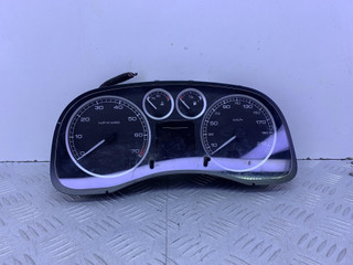 щиток приборов (приборная панель) Peugeot 307 1 поколение (2001 - 2005), 1.6 л., NFU (TU5JP4), бензин, 5МКПП, серебро, универсал, передний привод, 216518625