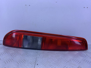 фонарь задний левый Ford Focus 1 поколение [рестайлинг] 2004, 1.6 л., бензин, 5МКПП, серый, универсал, передний привод