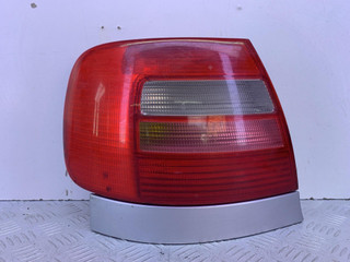 фонарь задний левый Audi A4 B5 (1994 - 1999), 1.6 л., бензин, МКПП, серебро, седан, передний привод