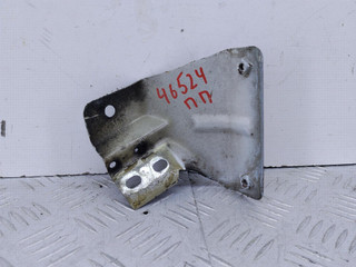 крепление ( кронштейн ) крыла SEAT Ibiza 3 поколение [рестайлинг] (2006 - 2008), 1.4 л., BKY, бензин, МКПП, голубой, хетчбэк 3 дв., передний привод, 6L0821136A