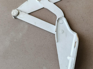 петля капота левая IVECO Daily 4 поколение 35C15 2008, 3.0 л., F1CE0481F, дизель, МКПП, фургон, задний привод, 56087046, 504058771