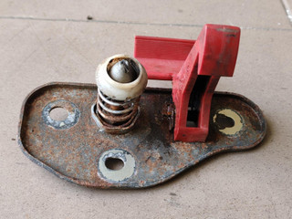замок капота IVECO Daily 5 поколение 35S11 2013, 2.3 л., F1AE3481A, дизель, фургон, задний привод, 3804437