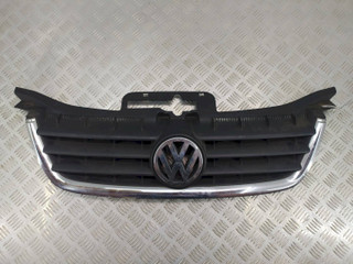 решетка радиатора Volkswagen Touran 1 поколение 2005