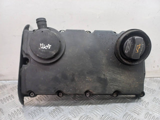 клапанная крышка Audi A4 B6 2005, 2.0 л., дизель, 03G103475B