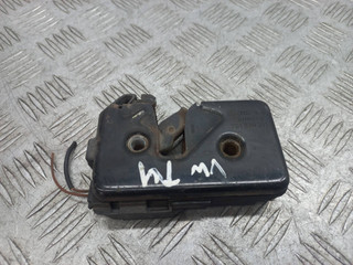 замок багажника Volkswagen Transporter T4 2000, 701829211