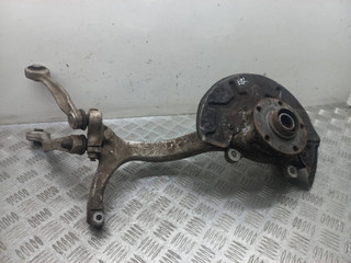 кулак поворотный правый Audi A4 B7 2006, 2.5 л., BDG, дизель