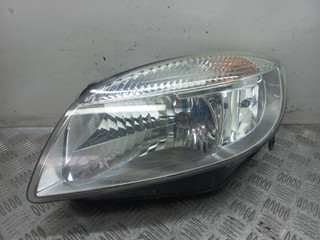 фара левая Skoda Fabia 2 поколение (5J) 2009