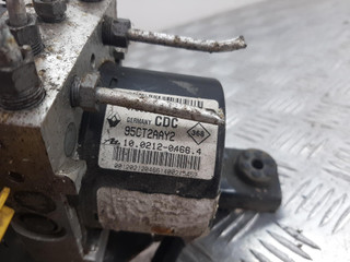 блок ABS Renault Megane 3 поколение 2013, 1.4 л., H4J 700, бензин, 476601563R