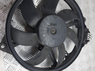 вентилятор радиатора Renault Megane 3 поколение 2013, 1.4 л., H4J 700, бензин
