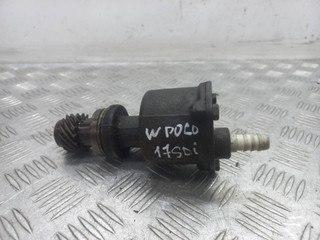 насос вакуумный Volkswagen Polo 3 поколение 1997, 1.7 л., дизель