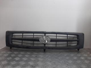 решетка радиатора Hyundai Galloper 2 поколение 2001, 2.5 л., D4BH, дизель
