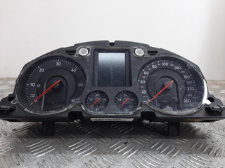 щиток приборов (приборная панель) Volkswagen Passat B6 (2005 - 2010), V0002000