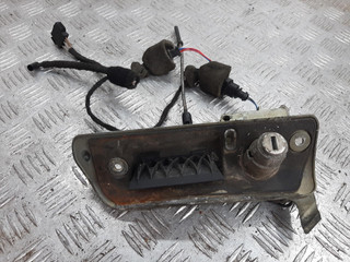 ручка наружная распашной двери левая Volkswagen Caddy 3 поколение (2004 - 2010), 2K0827565F