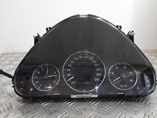 щиток приборов (приборная панель) Mercedes-Benz E-Класс W210/S210 (1995 - 1999), 88311391