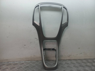Декоративная накладка центральной консоли Opel Astra J 2010, 1.7 л., A 17 DTR, дизель, 13257562