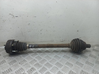 полуось передняя левая (приводной вал, ШРУС) Volkswagen Golf 5 поколение 2003, 1.4 л., i, BCA, бензин