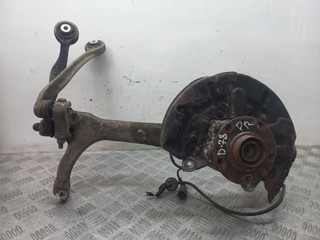 кулак поворотный правый Audi A4 B7 2005, 2.0 л., TDi PD, BPW, дизель