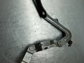 петля капота левая Ford S-Max 1 поколение (2006 - 2010), 6M21-U16801-AA