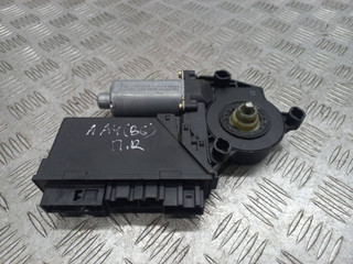 моторчик стеклоподъемника передний правый Audi A4 B6 2004, 2.5 л., BDG, дизель, МКПП, 0130821764