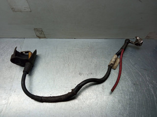 плюсовой провод аккумулятора Volkswagen Golf 5 поколение (2003 - 2009), МКПП