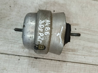 подушка крепления двигателя Audi A4 B6 2002, 3.0 л., бензин