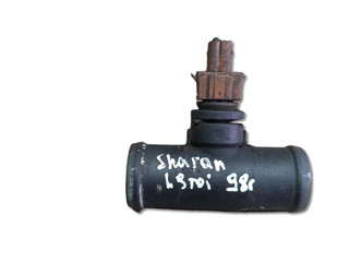 фланец (тройник) системы охлаждения Volkswagen Sharan 1 поколение 1998, 1.9 л., дизель, 023121174