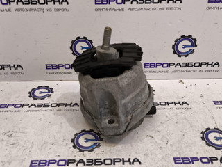 подушка крепления двигателя правая
