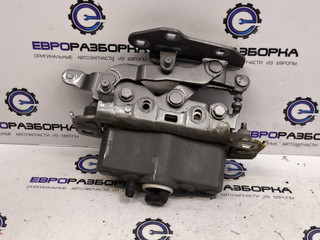 петля капота правая Mercedes-Benz E-Класс W212/S212/C207/A207 2012, 2.1 л., OM 651.924, дизель, АКПП, седан, задний привод, правый руль, A2048800228, A2129066301