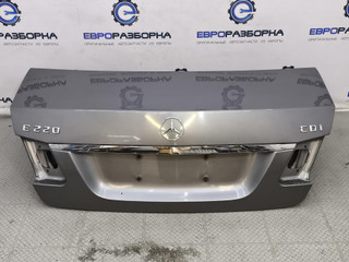 крышка багажника (дверь 3-5) Mercedes-Benz E-Класс W212/S212/C207/A207 2012, 2.1 л., OM 651.924, дизель, АКПП, седан, задний привод, правый руль, A2127500275, A2127500975