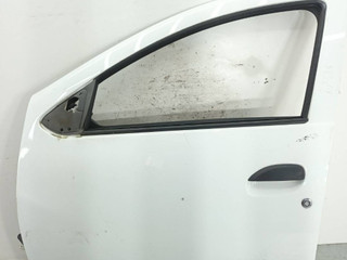 дверь передняя левая Renault Sandero 2 поколение 2013, хетчбэк 5 дв.