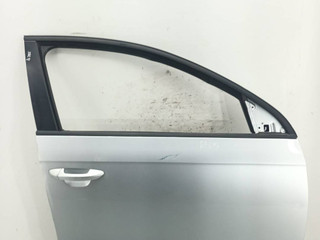 дверь передняя правая Volkswagen Passat B7 2013