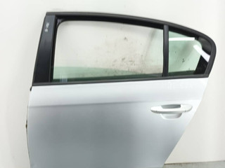 дверь задняя левая Volkswagen Passat B7 2013