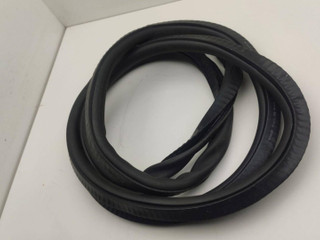 уплотнитель двери BMW 7 серия F01/F02 2011, 3.0 л., N57 D30 A, дизель, АКПП, седан