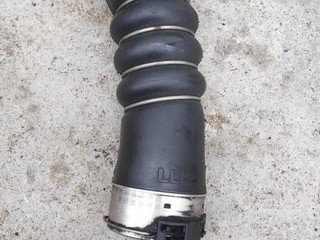 патрубок интеркулера BMW 5 серия F07/F10/F11 2010, 3.0 л., N57 D30 A, дизель, АКПП, 475, универсал