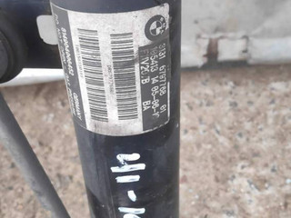 амортизатор передний правый BMW 5 серия F07/F10/F11 2010, 3.0 л., дизель, АКПП, 475, универсал