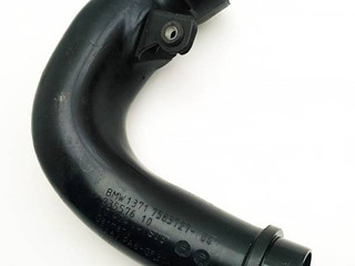 патрубок турбины BMW 5 серия F07/F10/F11 2009, 3.0 л., N55 B30 A, бензин, хетчбэк 5 дв., 13717583727