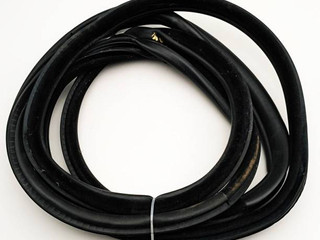 уплотнитель двери BMW X5 E70 2008, 3.0 л., дизель, АКПП, внедорожник 5 дв.