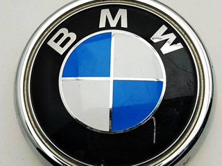 эмблема BMW X3 F25 2013, 2.0 л., N20 B20 A, бензин, внедорожник 5 дв., 51147364375