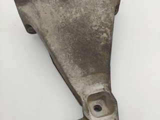 кронштейн двигателя BMW 7 серия E65/E66/E67 2003, 3.0 л., M54 B30 (306S3), бензин, седан, 6758474