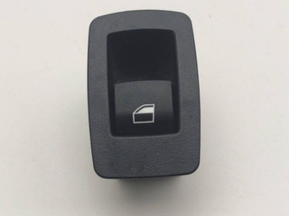 кнопка стеклоподъемника двери задней левой BMW 3 серия F30/F31/F34 [рестайлинг] F31 2015, 2.0 л., N47 D20 C, дизель, АКПП, белый, универсал, задний привод, правый руль, 9208106
