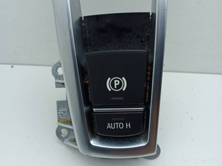 кнопка ручного тормоза (ручника) BMW 5 серия F07/F10/F11 2011, 3.0 л., N57 D30 A, дизель, АКПП, седан