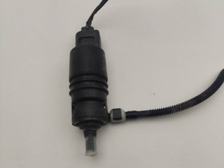 насос (моторчик) омывателя стекла BMW X3 F25 2014, 2.0 л., N20 B20 A, бензин, АКПП, внедорожник 5 дв., 8362154